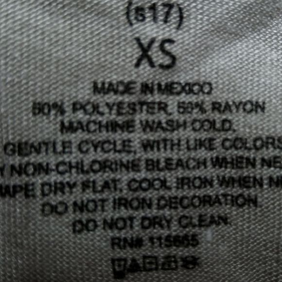 NWT Juniors Justice League Graphic LS T-shirt - Picture 2 of 7